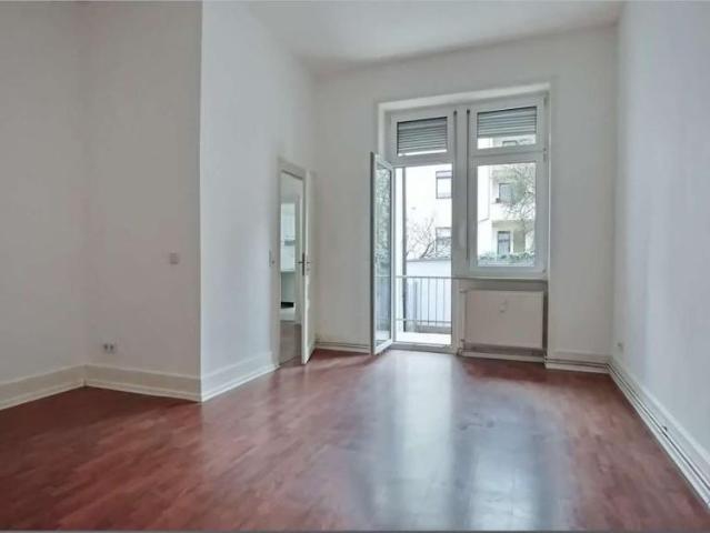 Bildschöner Altbau, ruh. Lage. Wohnen im HP mit Loggia u. eigenem Gärtchen. Nähe Frankenallee