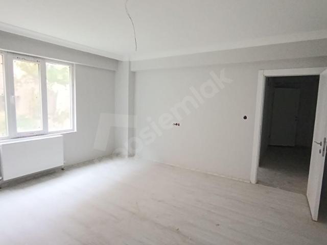 Bilecik Söğütte Merkezi Geniş Hollü Kullanışlı Sıfır 2+0 Daire