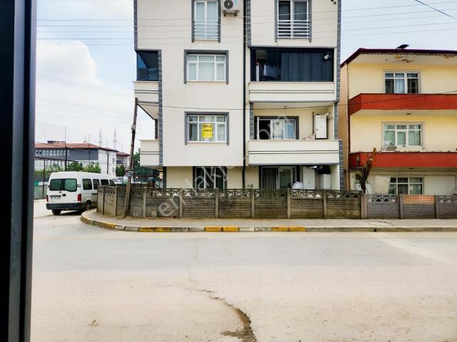 Orta Okul Ve Lisenin Karşısında Eşyalı Kiralı Daire