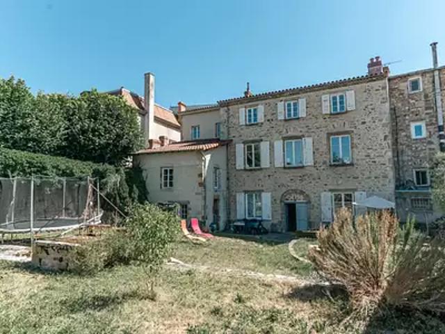 Billom 63160 Achat / Vente maison 8 pièces t8