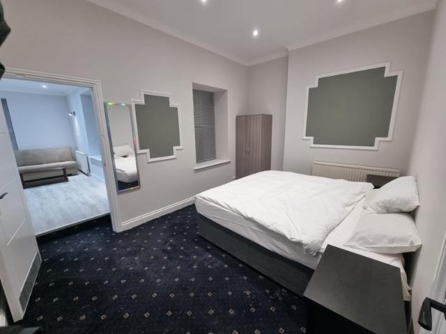 Bills Inc 1 Bed Flat Available Family Welcome