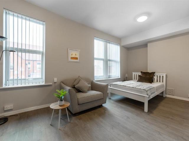 Bills Included* Chillingham Road. 1 bed in a house share to rent £695 pcm £160 pw