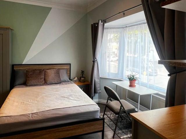 Bills Included Stunning Studio in Hendon NW4