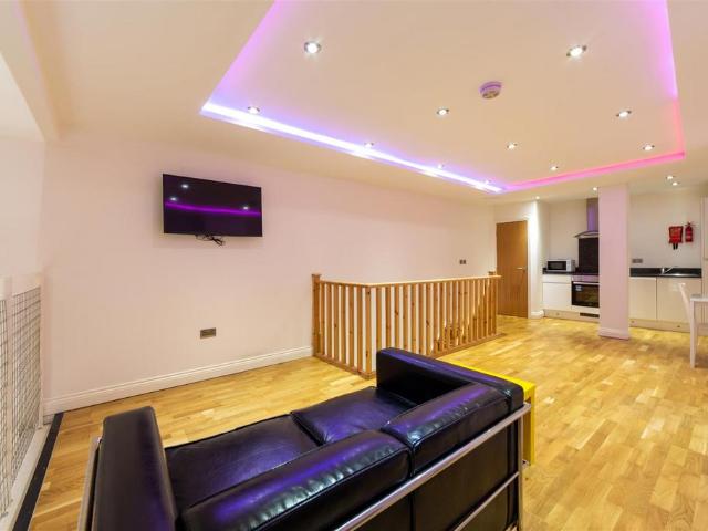 Bills Inclusive* Falconars House. 1 bed apartment to rent £1,150 pcm £265 pw