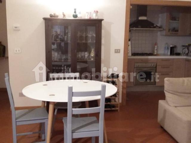 Bilocale 72 m², Centro Storico, Imola