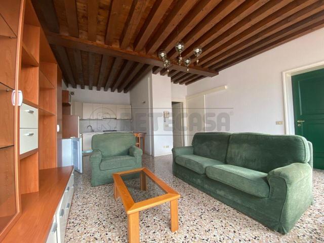 bilocale 80mq