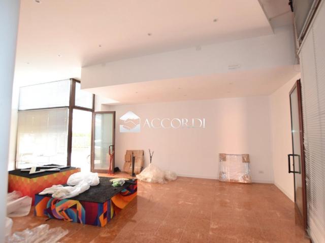 bilocale 220mq