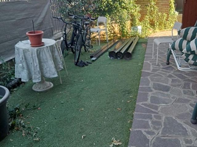 Bilocale termoautonomo con giardino