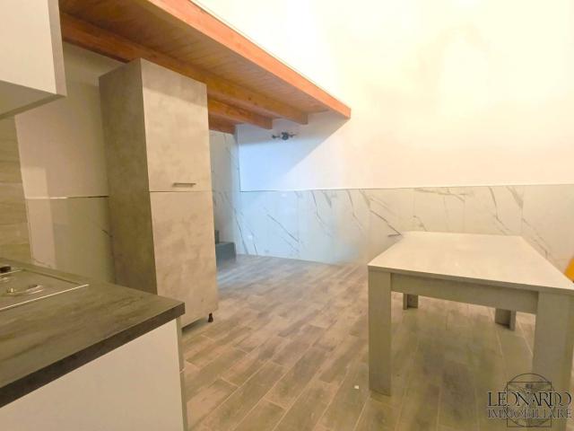 Bilocale via Concordia, Quartieri Spagnoli, Napoli