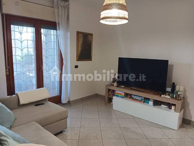 Bilocale via Copenaghen 39, Torrino, Roma