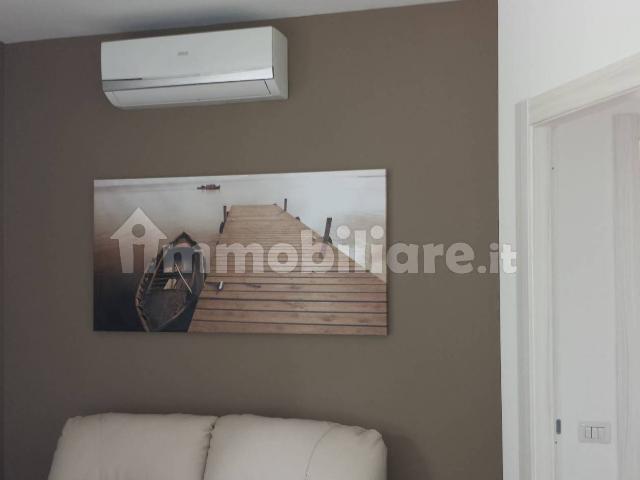 Bilocale via Cosenza 57, Centro, Frosinone