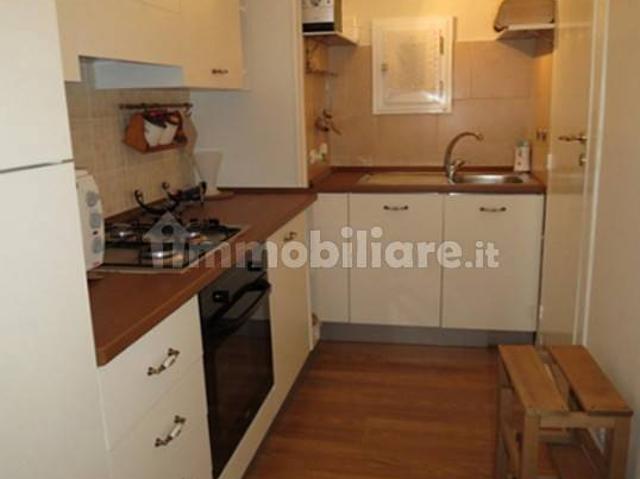 Bilocale via Camillo Benso di Cavour 118, Centro, Noci