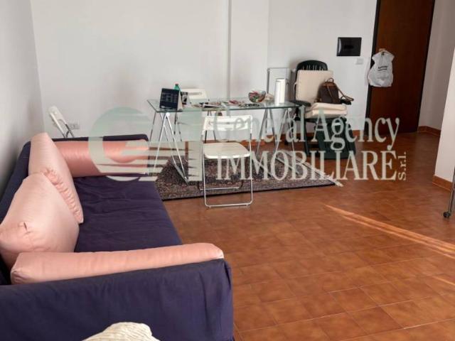 Bilocale via Canton, Torrino, Roma