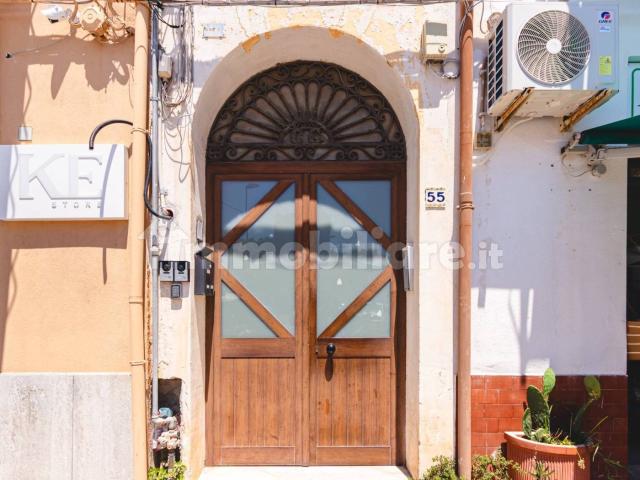 Bilocale via Carbone dalla via Pazienza 55, Mondello Valdesi, Palermo