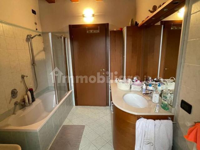 Bilocale via Carlo Alberto 29, Colognola, Bergamo