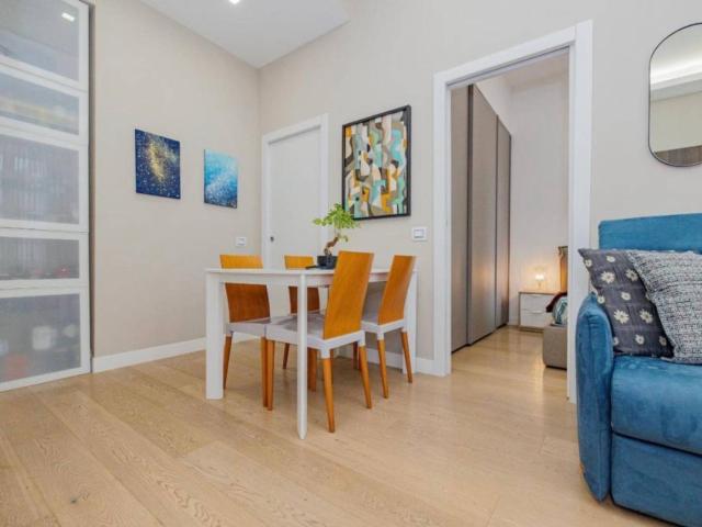 Bilocale via Carlo Farini 40A, Isola, Milano