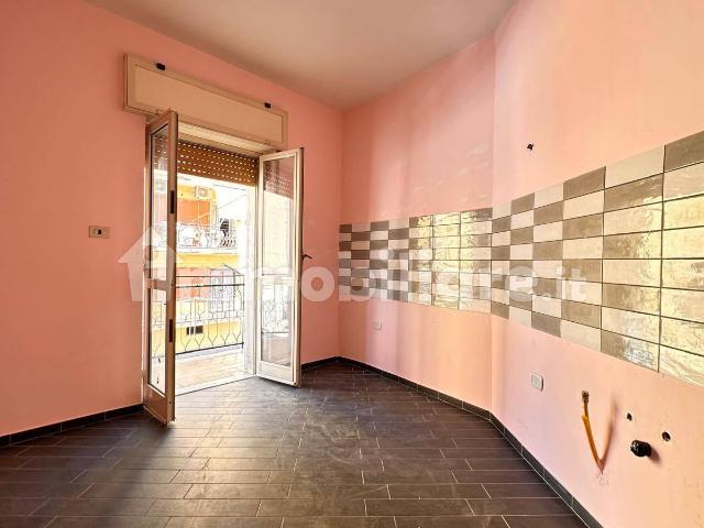 Bilocale via Carlo Poerio 3, Centro, Casoria