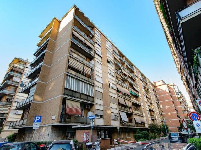 Bilocale via Carlo Tenca, Casal Bruciato, Roma