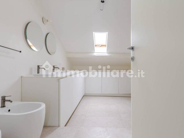 Bilocale via Carroccio 7, Corso Genova, Milano