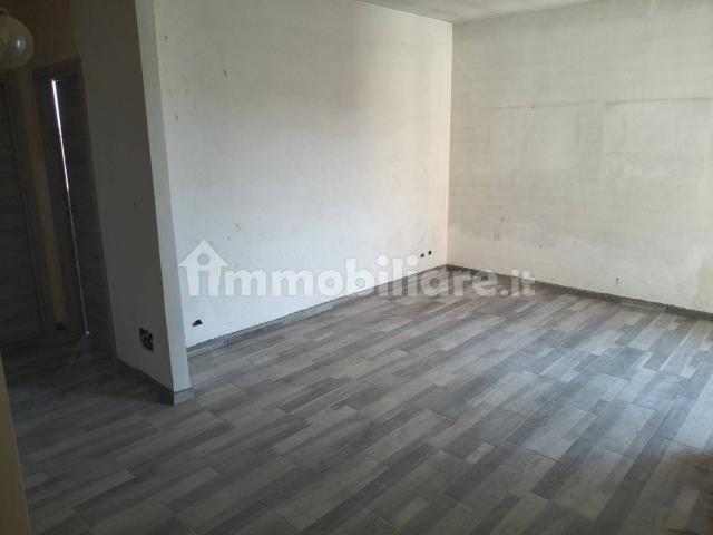 Bilocale via Casteldragone 19, Novi Ligure