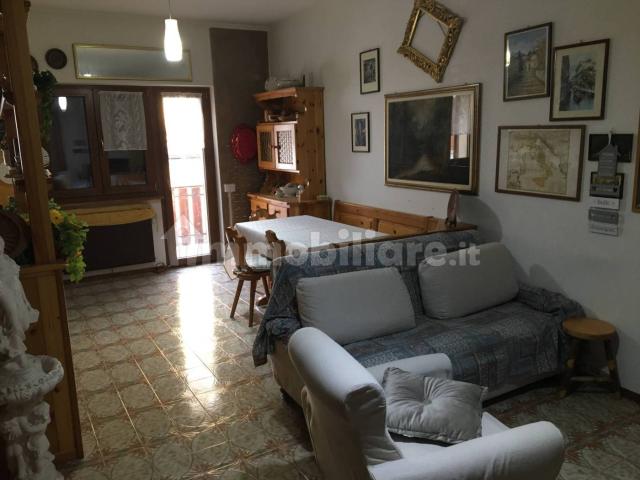Bilocale via centro 14, Piazzatorre
