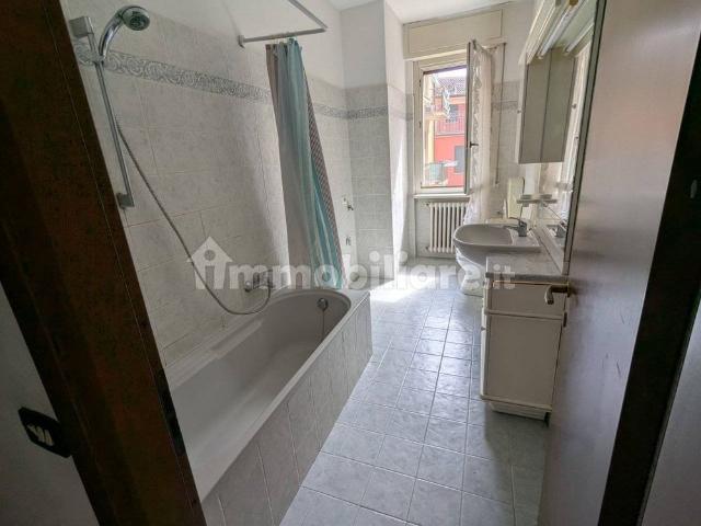 Bilocale via Chiozzi,49, Centro, Stradella