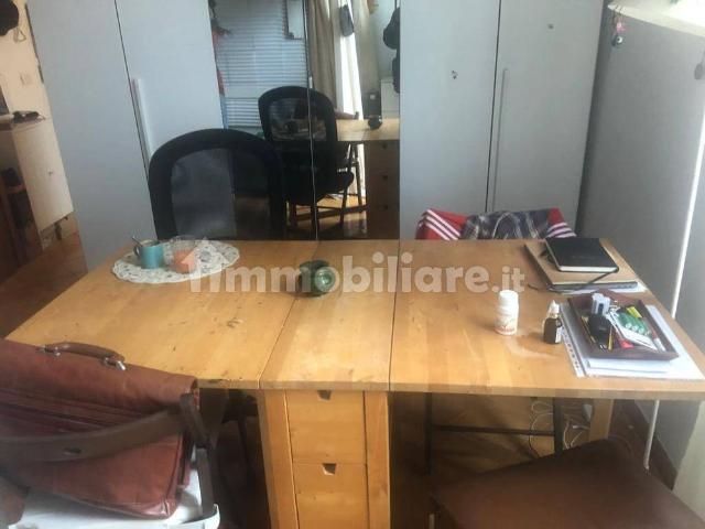 Bilocale via Antonio degli Effetti 18, Appio Latino, Roma
