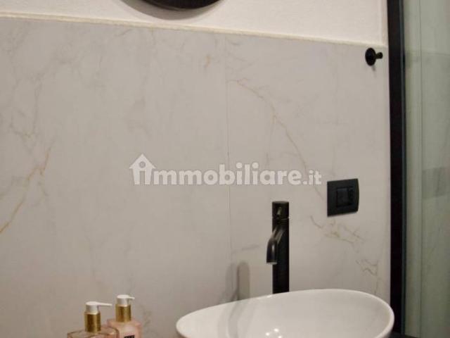 Bilocale via Antonio Meucci 16, Ponte Nuovo, Milano