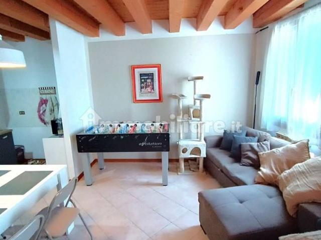 Bilocale via Angeli 56, Centro, Adria