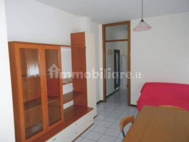 Bilocale via Angeli 56, Centro, Adria