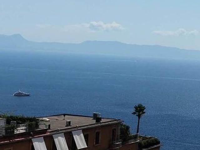 Bilocale via Aniello Falcone, Vomero, Napoli