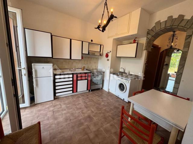 Bilocale via al Ponte 49, Sciarborasca, Cogoleto