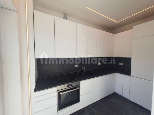 Bilocale via Alberto Cadlolo 90, Medaglie d'Oro, Roma