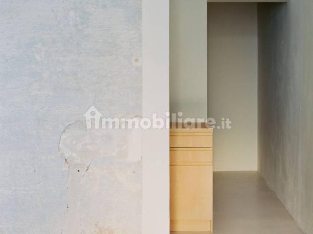 Bilocale via Albuzzi 39, Centro, Varese