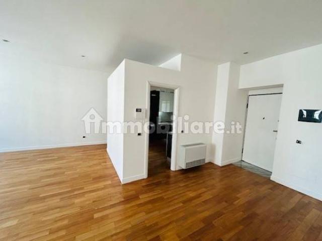 Bilocale via Arco 1, Cadorna Castello, Milano