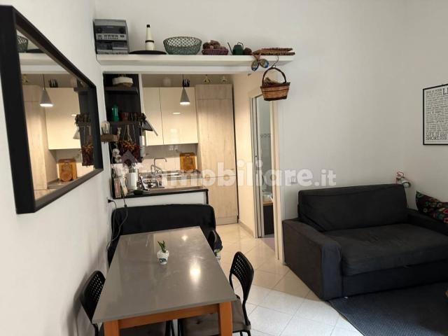 Bilocale via Arenella 72, Arenella, Napoli