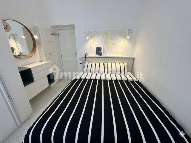 Bilocale via Arenella 72, Arenella, Napoli