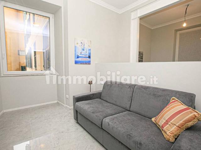 Bilocale via Assarotti 10, Centro Città, Genova