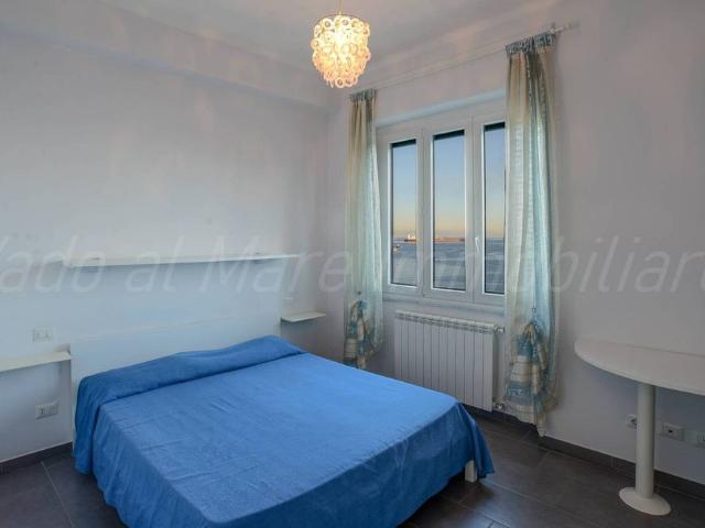 Bilocale via Aurelia 88, Vado Centro, Vado Ligure