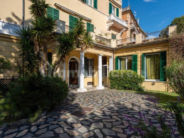 Bilocale via Aurelia 21, Sant'Ilario, Genova