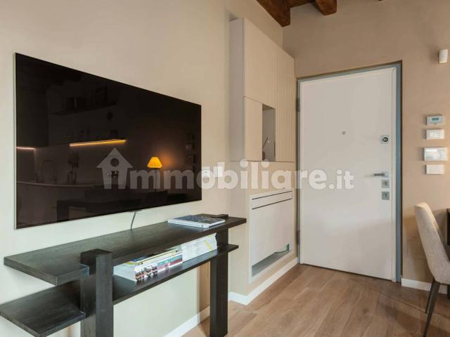 Bilocale via Bonaventura Zumbini, Famagosta, Milano