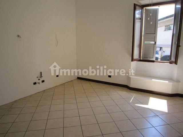 Bilocale via Beatrice di Tenda 3, Binasco