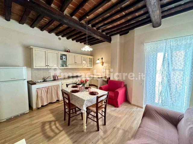Bilocale via Benedetti, Centro, Cortona