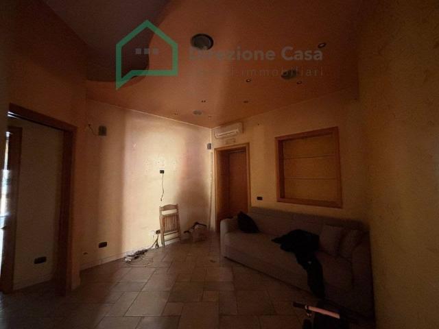 Bilocale via Benedetto Cairoli,42, Arenaccia, Napoli