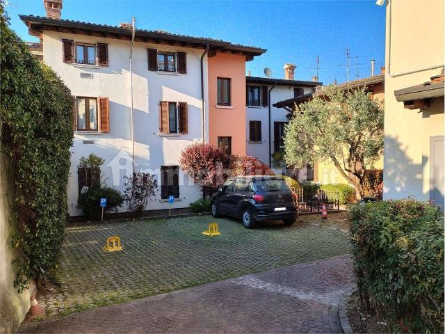 Bilocale via Garibaldi, Centro Storico, Desenzano del Garda