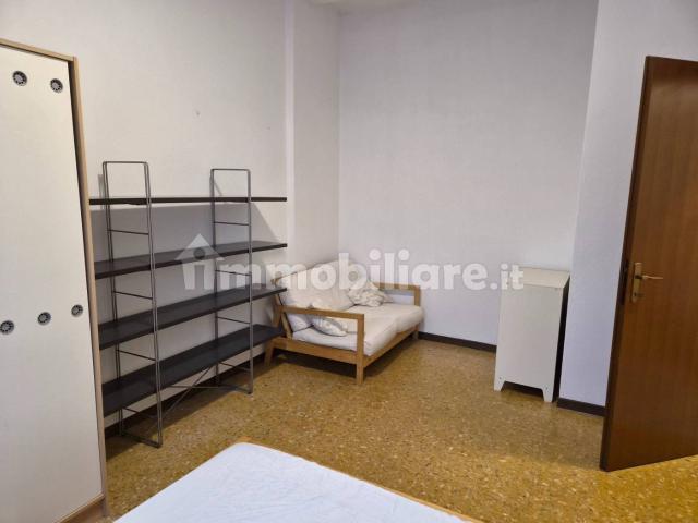Bilocale via Giuseppe Parini, Centro, Tradate