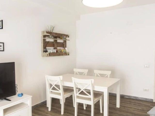 Bilocale via Gino Capponi 116, Appio Latino, Roma