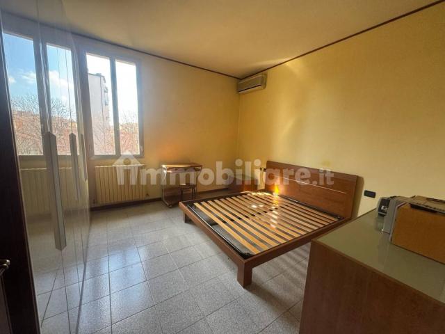 Bilocale via Giovanni Francesco Barbieri 81, Bolognina, Bologna