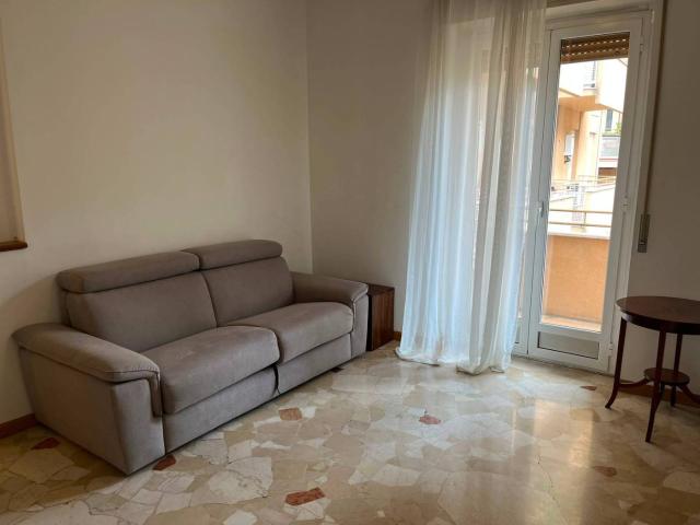 Bilocale via Dante Alighieri 49, Valduce Crispi, Como