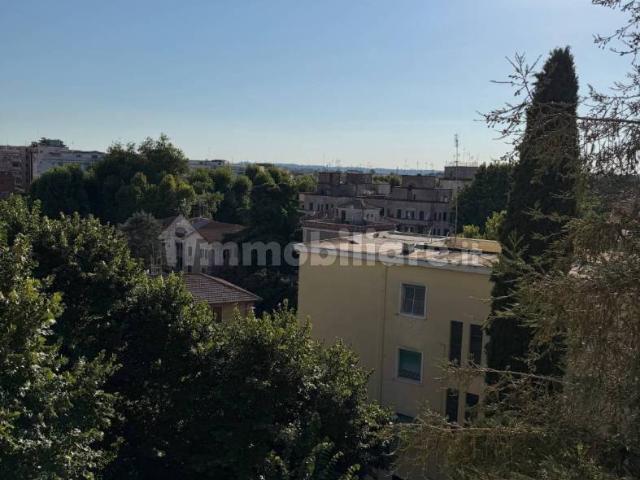 Bilocale via dei Monti Lepini 12, Tufello, Roma